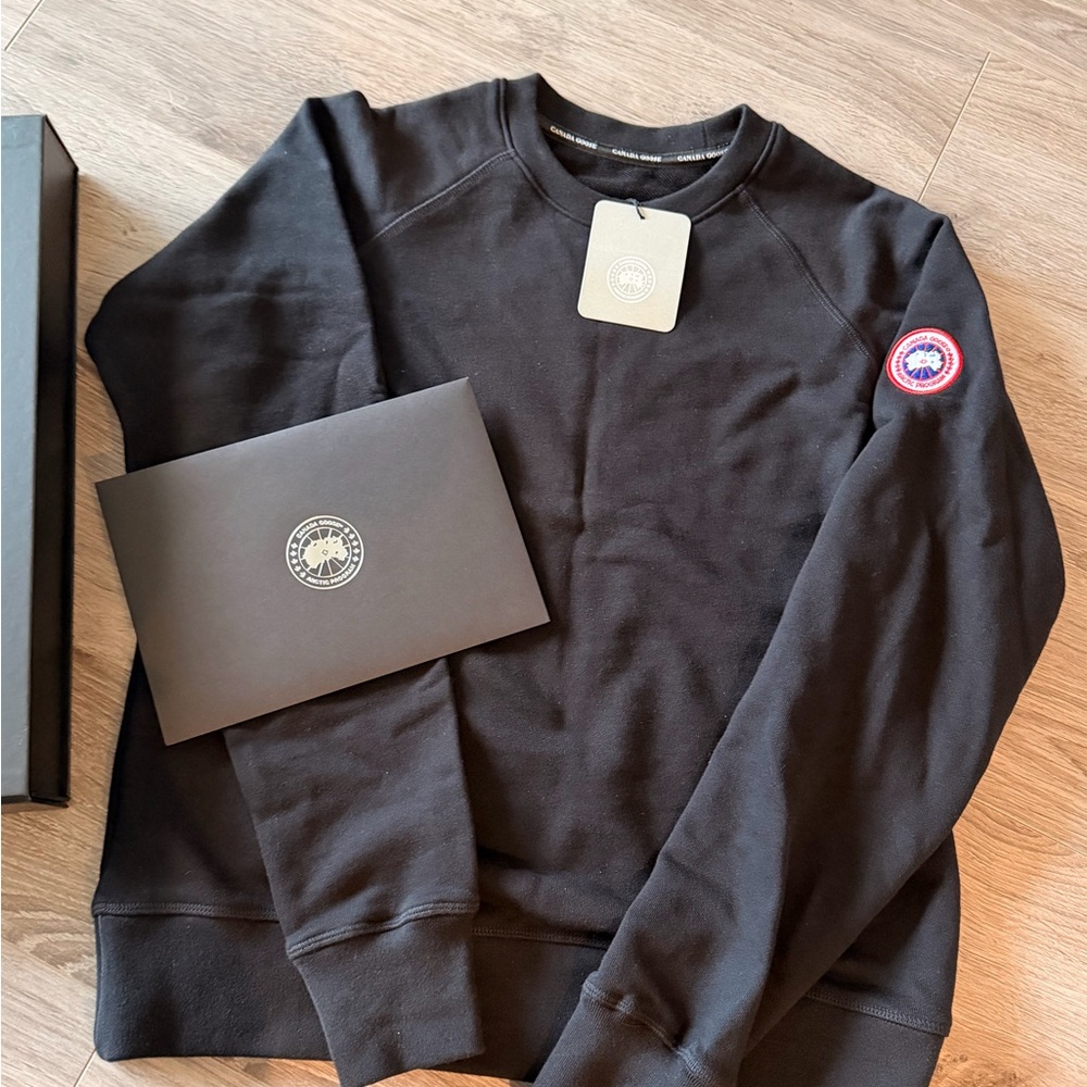 Canada Goose Men's Black Crewneck Sweater